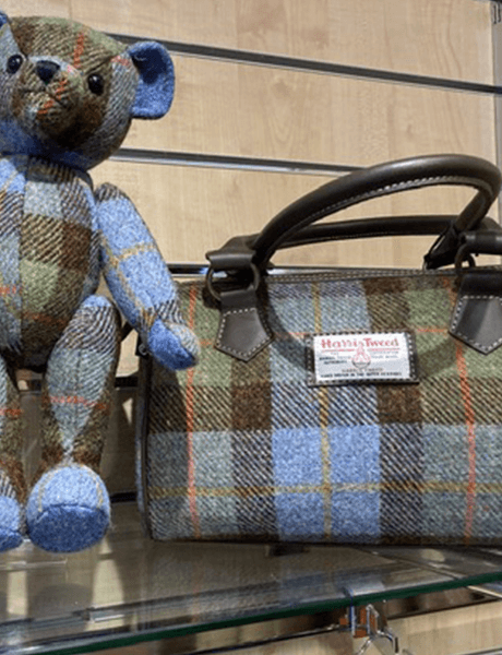 En sætning Sparsommelig Afdeling Harris Tweed Accessories, Genuine Harris Tweed accessories fore men and  women from the Harris Tweed Shop Buy authentic Harris Tweed from Scotland.